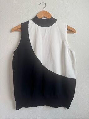 Worthington Black & White Curved Colorblock Mock Neck Tank